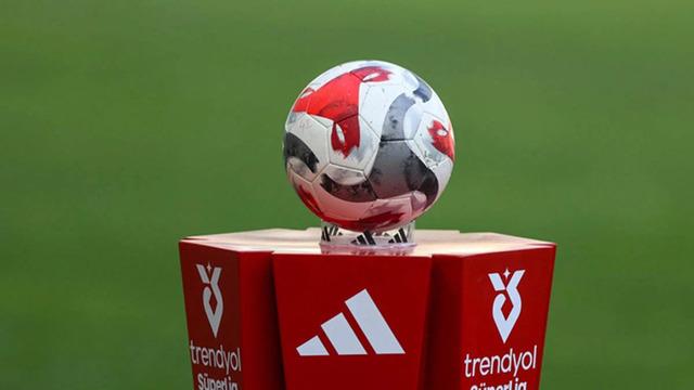 FIFA'dan Dört Türk Kulübüne Transfer Yasağı Uyarısı
