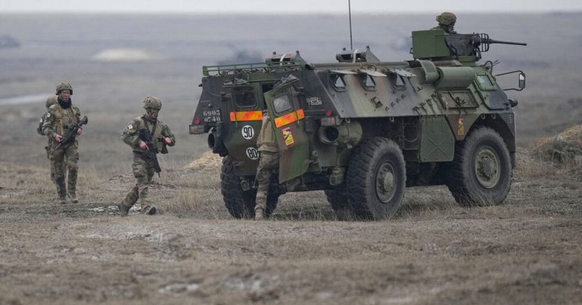 Fransa, Ukrayna'ya yüzlerce zırhlı araç ve hava savunma sistemi gönderecek