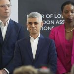 Londra'nın ilk Müslüman belediye başkanı Sadiq Khan üçüncü dönem için seçimi kazandı