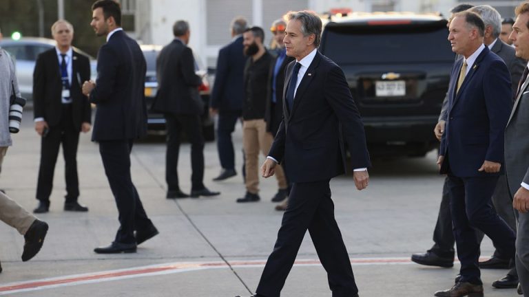 Blinken, İsrail ve Hamas'ı ateşkese ikna etmek için yeniden İsrail'de