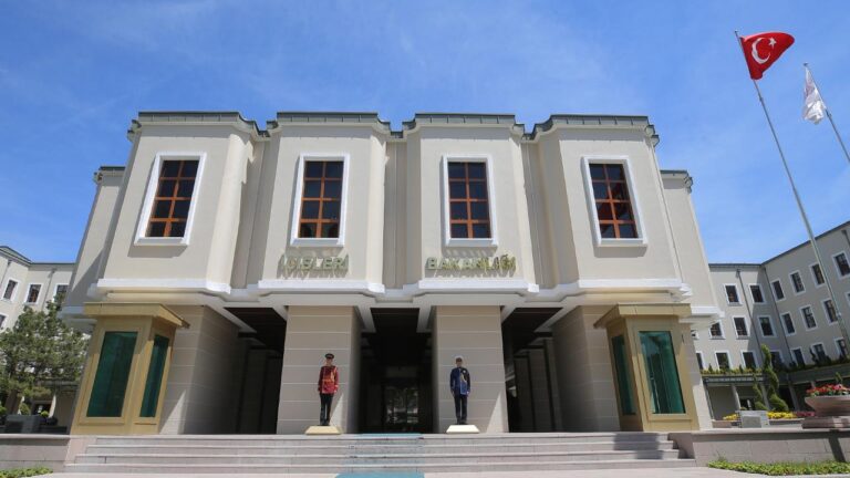 İstanbul Vali Yardımcısı Aksoy, Esenyurt Belediye Başkan Yardımcılığına atandı