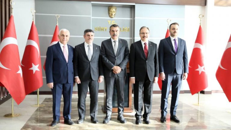 Milli Eğitim Bakanı Tekin Siirt'i ziyaret etti