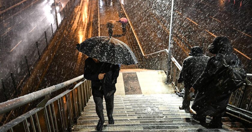 İstanbul’daki kar yağışı aralıklarla devam ediyor