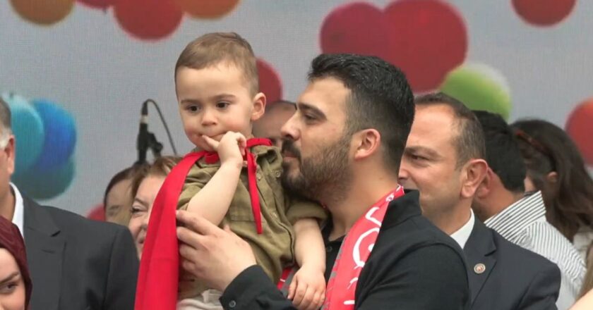 Binlerce insan kanseri yenen Ali Asaf'a topa uçar