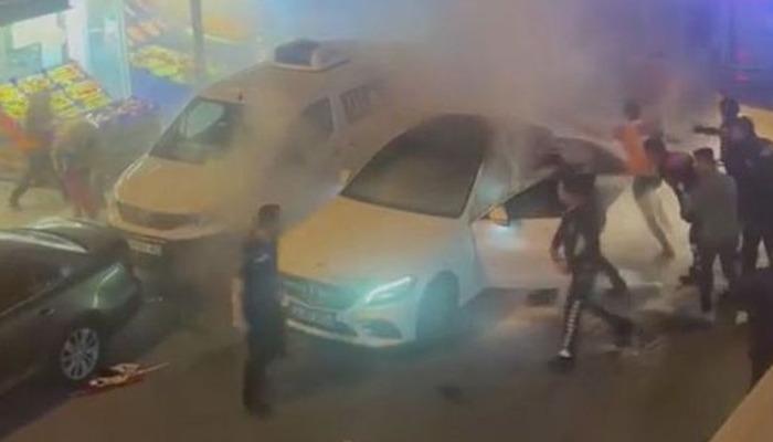 Galatasaray Şampiyonası kutlamaları gölgeye düştü! Bir araç kullanılamaz hale geldi