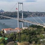 Geminin Boğaz'daki trafiği çift yönlü askıya alındı