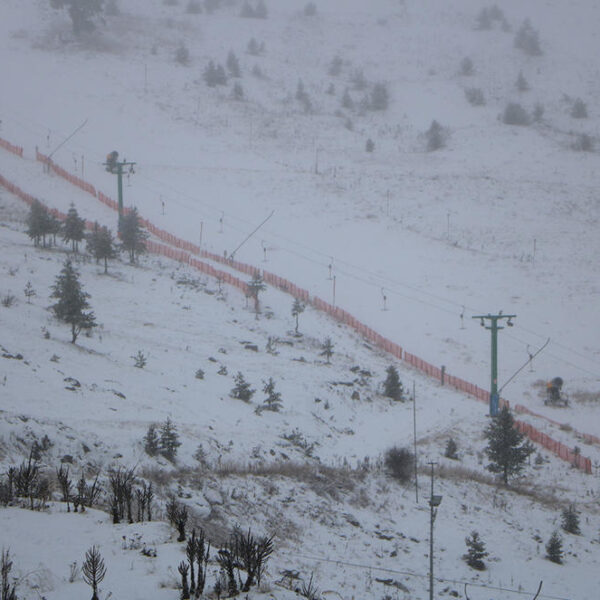 Uludağ ve Kartalkaya karla kaplandı