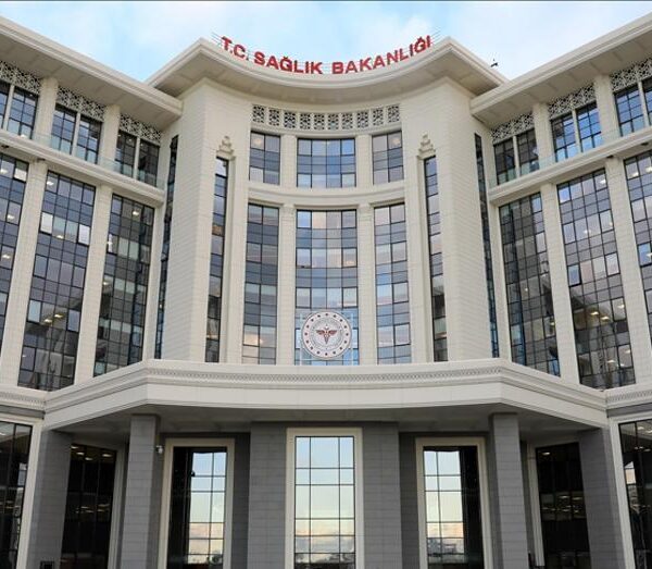 Sağlık Bakanlığı’ndan diş yaralanmalarında acil müdahale kılavuzu