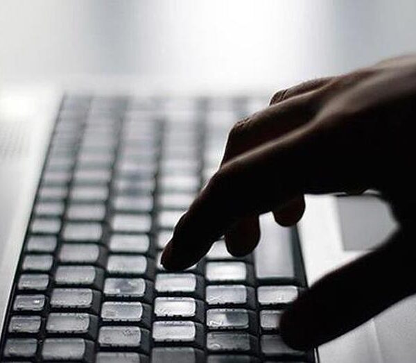 CloudFlare’da bir kez daha sorun, Türkiye’deki web sitelerine erişim engellendi!