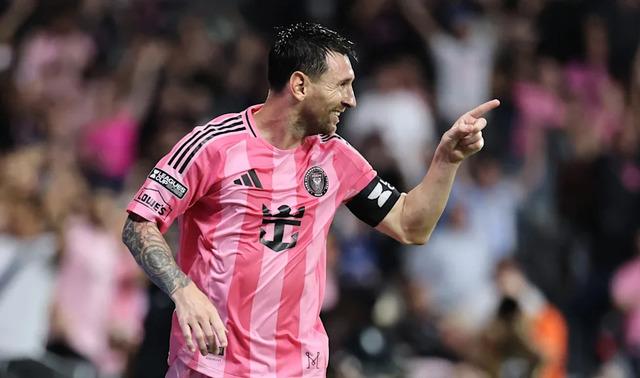 Dünya Kupası sonrası da durmuyor! Messi yapacağını yaptı