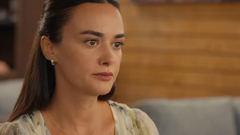Hande Soral’ın transparan pantolonu hiç beğenilmedi! Belden aşağısı olay oldu