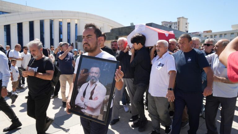 Serhat Kılıç son yolculuğuna uğurlandı! Gözyaşları sel oldu